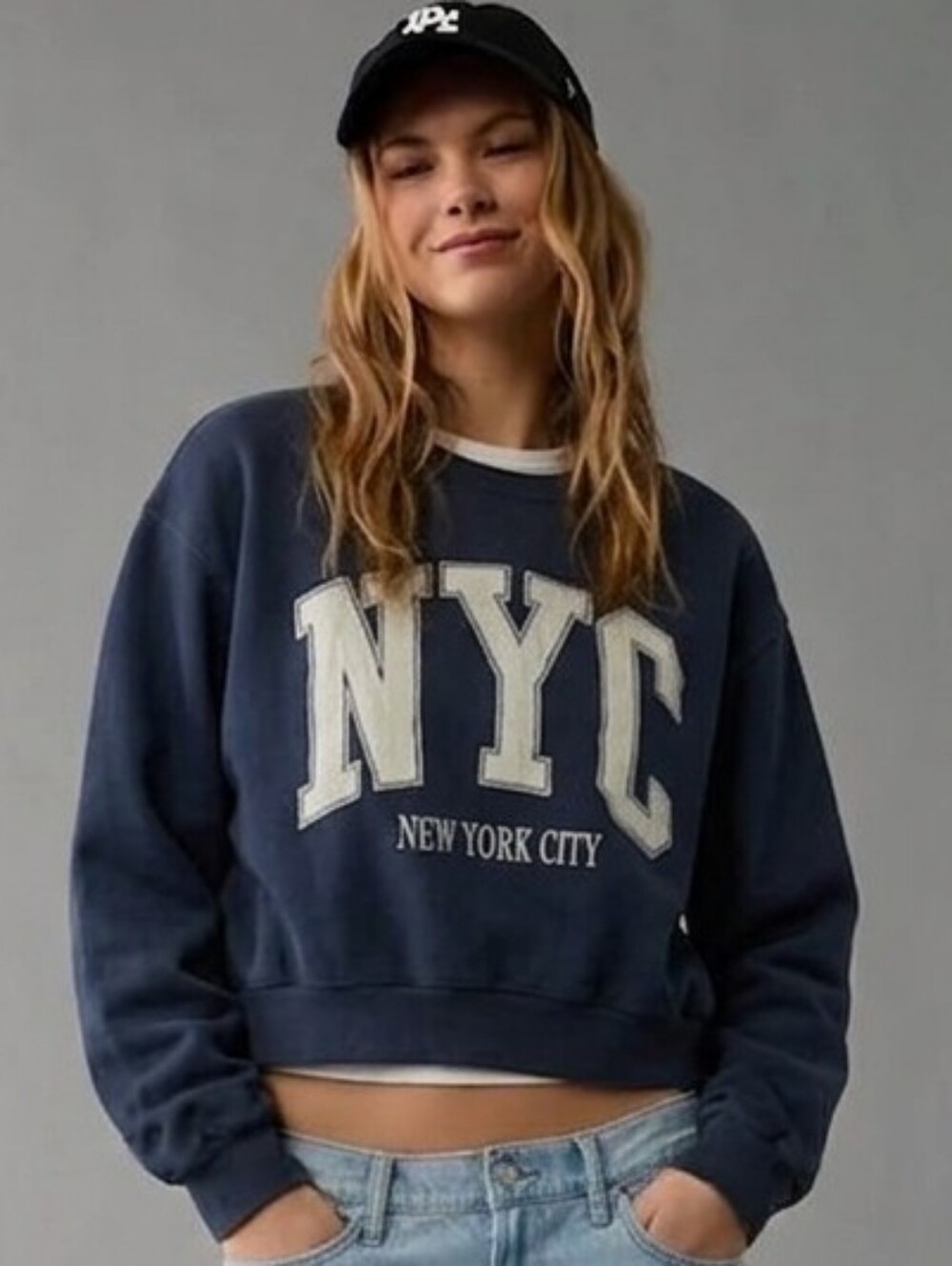 Hollister Vintage NYC New York City Cropped Sweatshirt Navy Blue Small